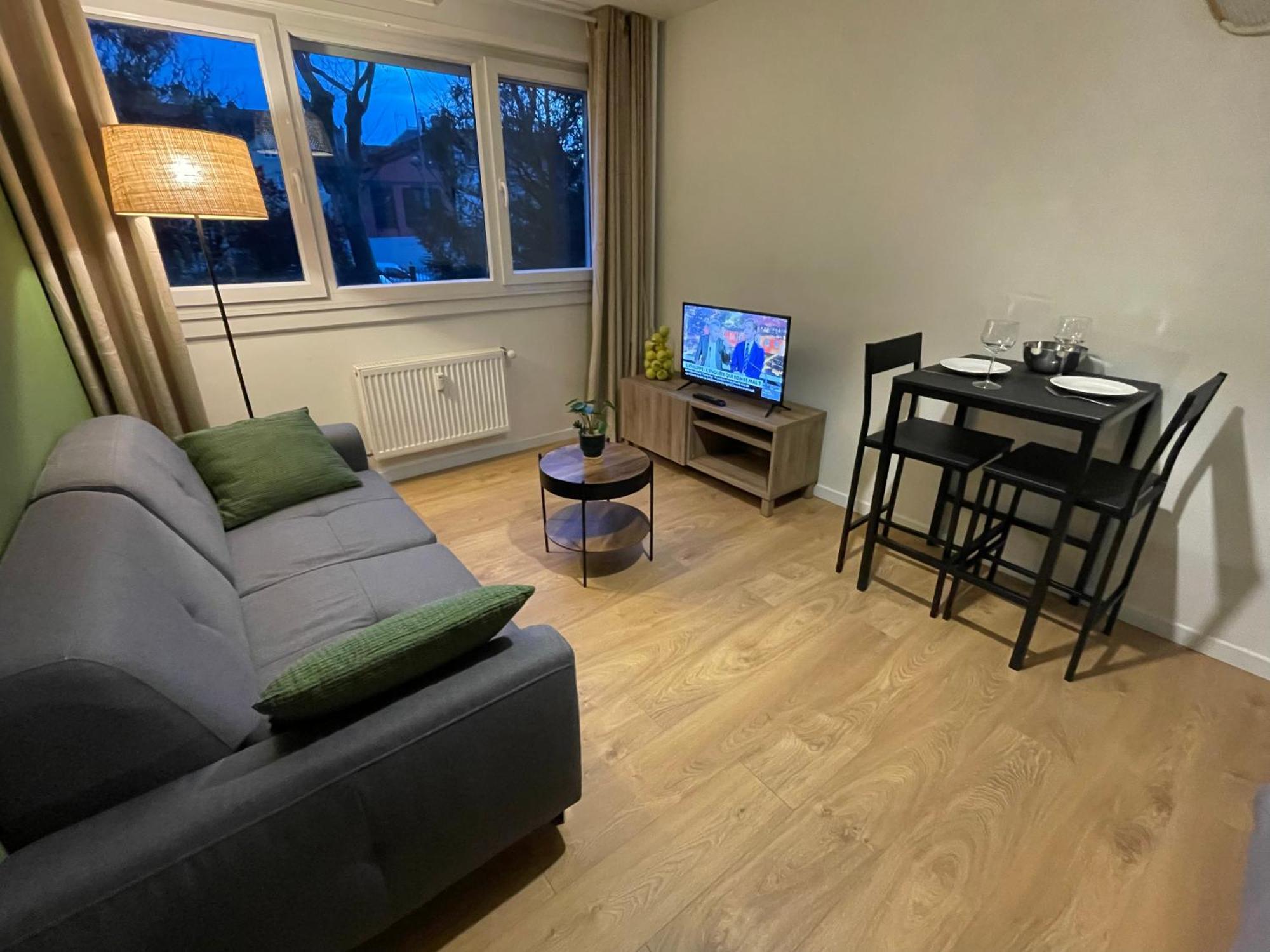 Le Wimbledon Daire Chalon-sur-Saône Dış mekan fotoğraf