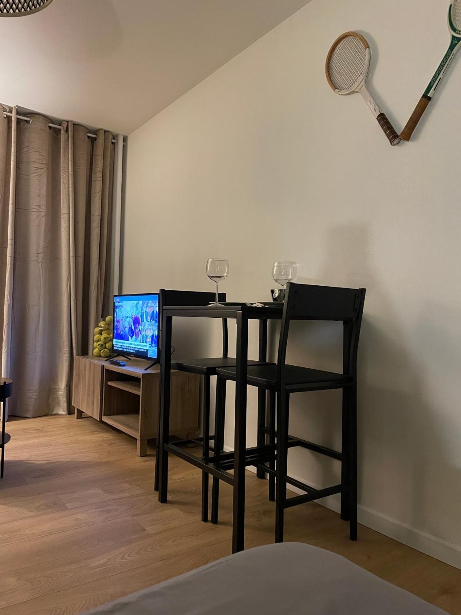 Le Wimbledon Daire Chalon-sur-Saône Dış mekan fotoğraf