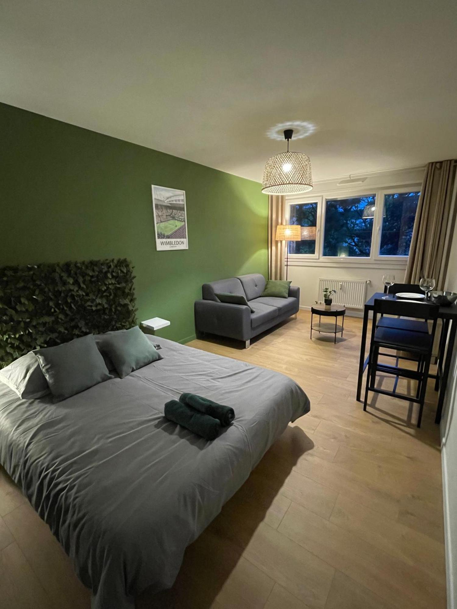 Le Wimbledon Daire Chalon-sur-Saône Dış mekan fotoğraf